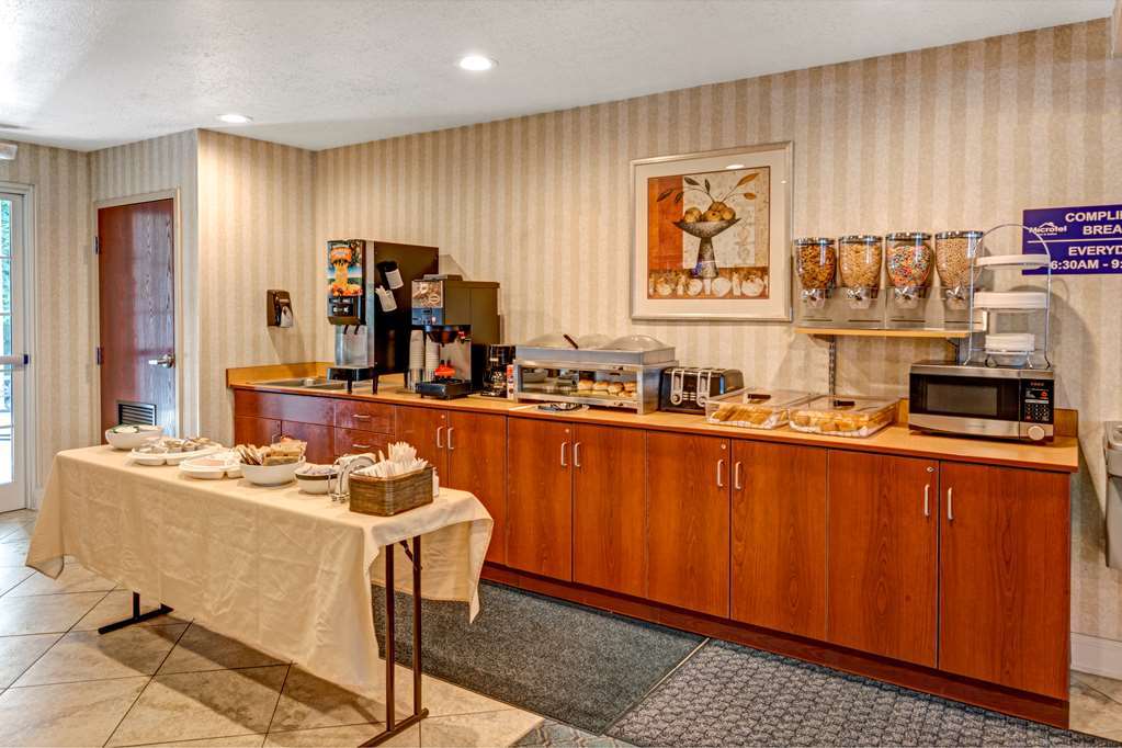 Microtel Inn & Suites By Wyndham Bremen Съоръжения снимка